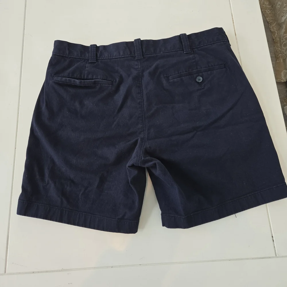 J. Crew Men's Navy Shorts 34 With 7